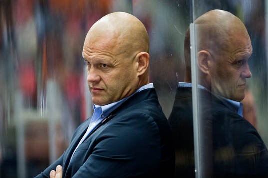 Modos tränare Andreas Johansson