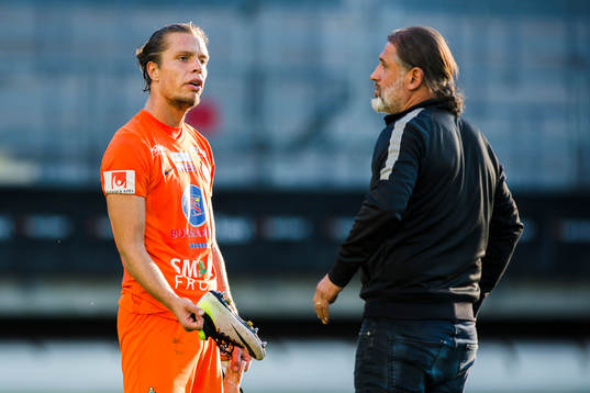 Athletics Erik Figueroa och tränare Özcan Melkemichel