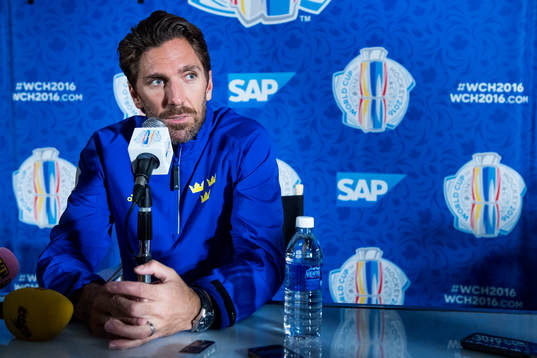 Bläddra bland fler bilder av Ishockey, World Cup of Hockey, Dag 1, Träning Sverige