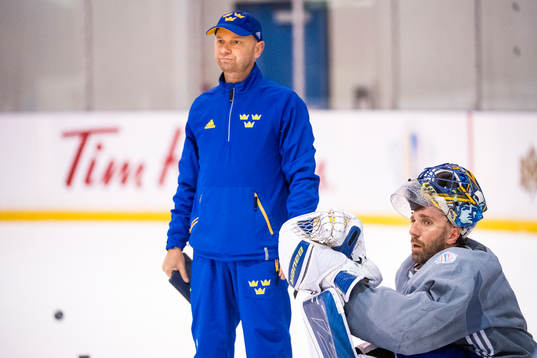 Sveriges målvaktstränare Stefan Ladhe och målvakt Henrik