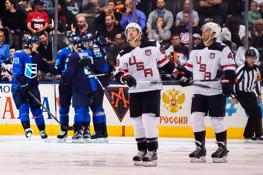 s Justin Abdelkader och John Carlson deppar