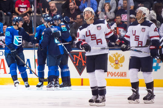 s Justin Abdelkader och John Carlson deppar