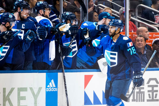 Europas Pierre-Edouard Bellemare jublar med lagkamrarna