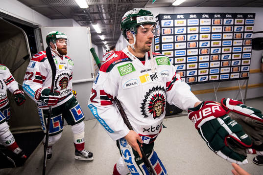 Frölundas Patrik Carlsson och Robin Figren deppar