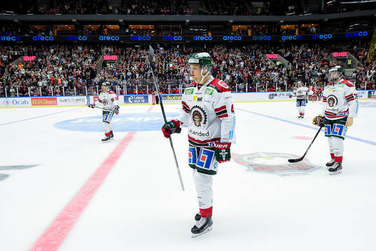 Färjestads Jacob Larsson deppar