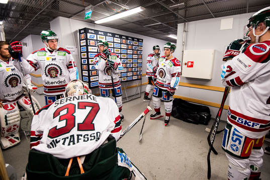 Frölundas spelare sammanbitna