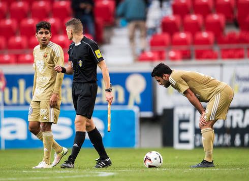 Östersunds Hosam Aiesh och Brwa Nouri deppar