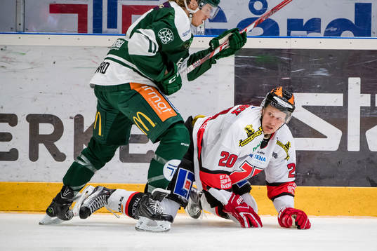 Färjestads Joakim Nygård och Örebros Marcus Weinstock