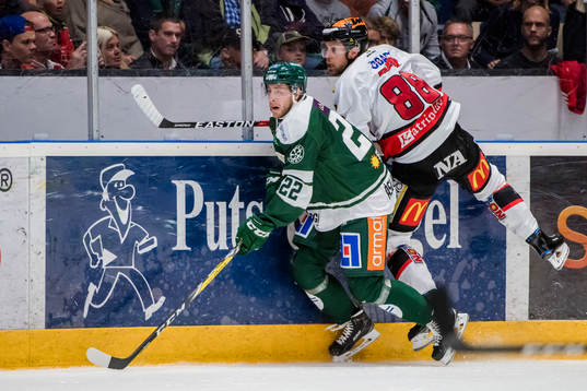 Färjestads Per Åslund och Örebros Viktor Ekbom