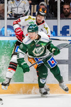 Örebros Siim Liivik och Färjestads Andreas Jämtin
