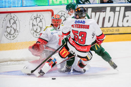 Örebros målvakt Julius Hudacek och Bobbo Petersson