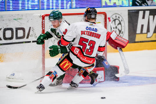Färjestads Marcus Nilsson och Örebros Bobbo Petersson