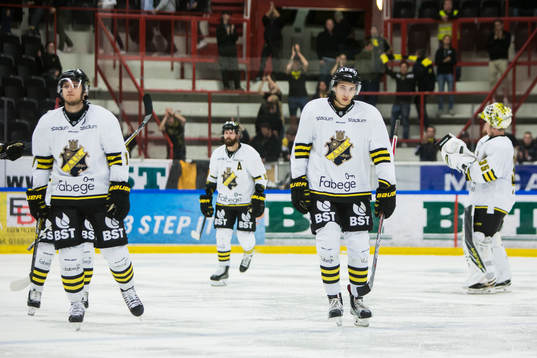 s Andreas Hjelm (v) och Nicklas Sjölund (h) deppar med
