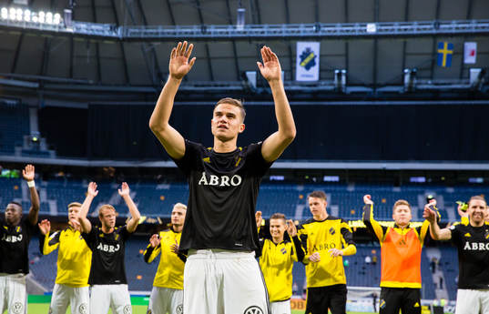 s Eero Markkanen tackar publiken