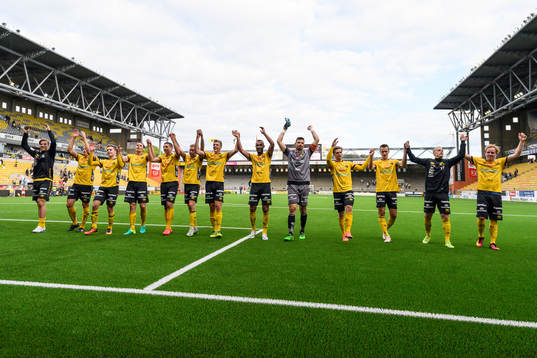 Elfsborgs spelare tackar publiken