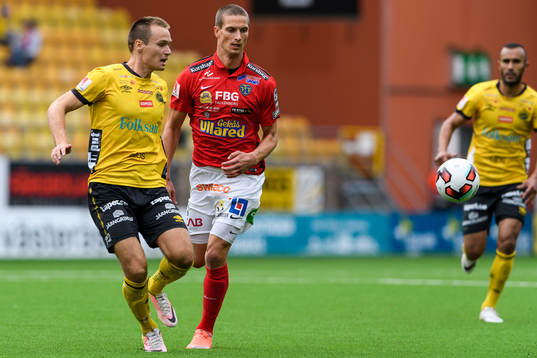 Elfsborgs Viktor Prodell och Falkenbergs Thomas Juel-Nielsen