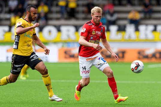 Falkenbergs Per Karlsson och Elfsborgs Issam Jebali