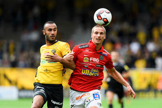 Falkenbergs Thomas Juel-Nielsen och Elfsborgs Issam Jebali