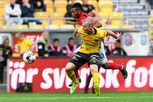 Elfsborgs Daniel Gustavsson och Falkenbergs Enock Kwakwa
