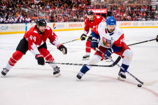 Kanadas Marc-Edouard Vlasic och Tjeckiens Tomas Plekanec