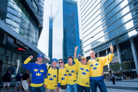 En grupp svenska supportrar
