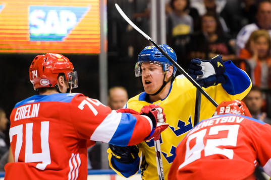 Rysslands Alexei Emelin och Sveriges Patric Hörnqvist i