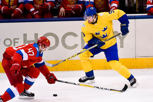 Rysslands Alexey Marchenko och Sveriges Filip Forsberg