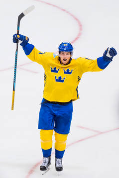 Sveriges Nicklas Bäckström jublar