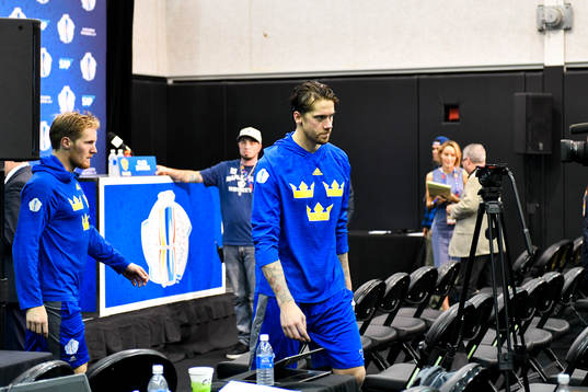 Sveriges Gabriel Landeskog och målvakt Jacob Markström