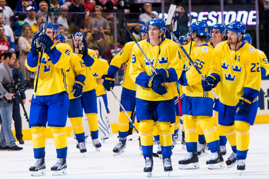 Sveriges spelare tackar publiken