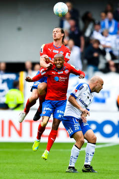 Helsingborgs Jesper Lange och Amethyst Bradley Ralani i en