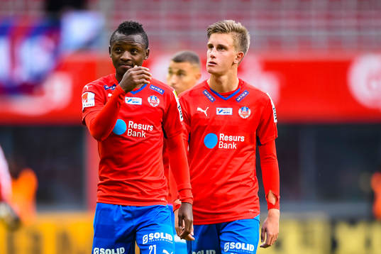 Helsingborgs Felix Bindelöv och Monday Samuel deppar