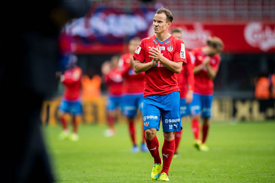 Helsingborgs Anton Wede deppar när han lämnar planen