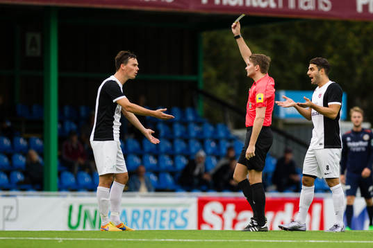 Qvidings Rickard Hansson (v) varnas av Joakim Östling (m)