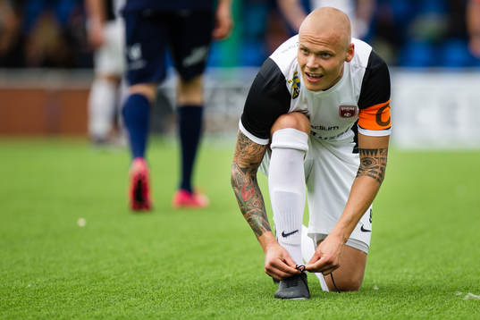 Qvidings lagkapten Jesper Brandt knyter skorna