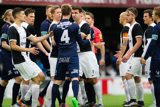 Utsiktens Niklas Olsson i bråk med Qvidings Oliver Stanisic