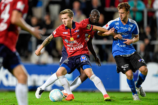 Örgrytes Andreas Östling och Halmstads Rebin Asaad