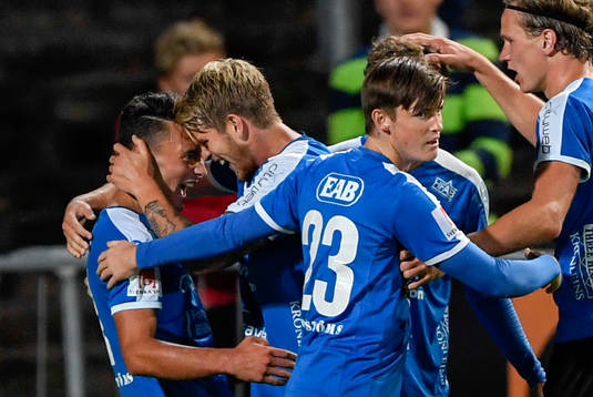 Halmstads Sead Haksabanovic jublar med lagkamrater