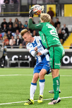 IFK Göteborgs Sebastian Eriksson springer in i Häckens