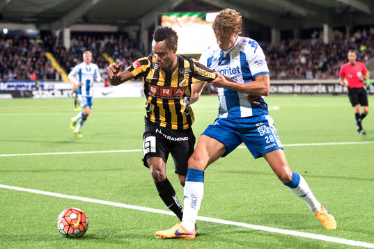 Häckens Nasiru Mohammed och IFK Göteborgs Thomas Rogne
