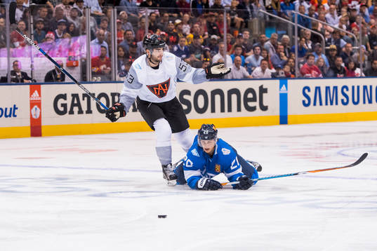 Nordamerikas Sean Monahan och Finlands Valtteri Filppula