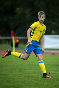 Sveriges Isac Harrysson i fotbollsmatchen mellan Sverige