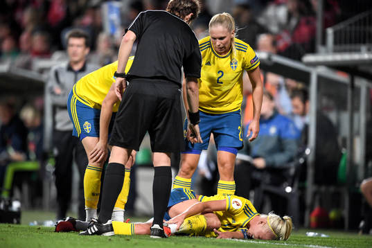 Sveriges Caroline Seger har ont