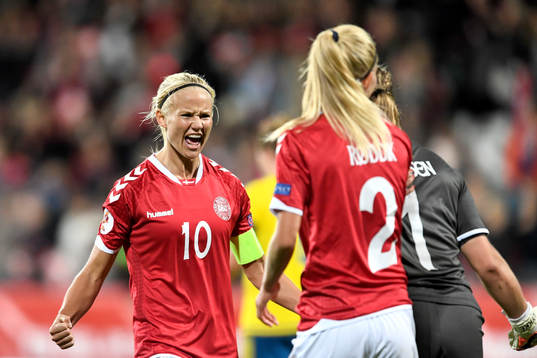 Danmarks Pernille Harder jublar