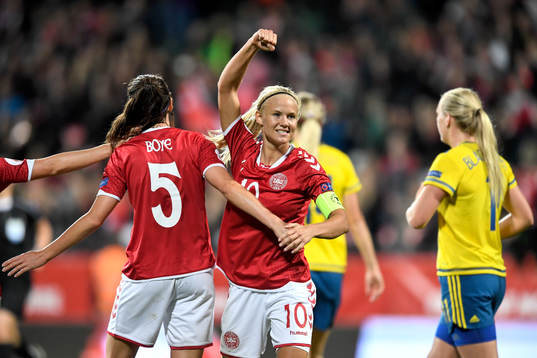 Danmarks Pernille Harder jublar