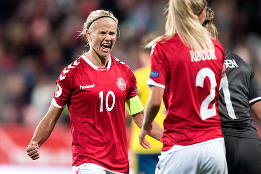Danmarks Pernille Harder jublar