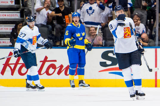 Finlands Mikko Koivu och Joonas Donskoi deppar samtidigt