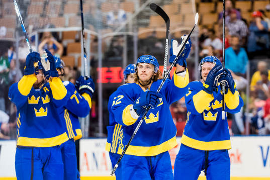 Sveriges Carl Hagelin tackar publiken