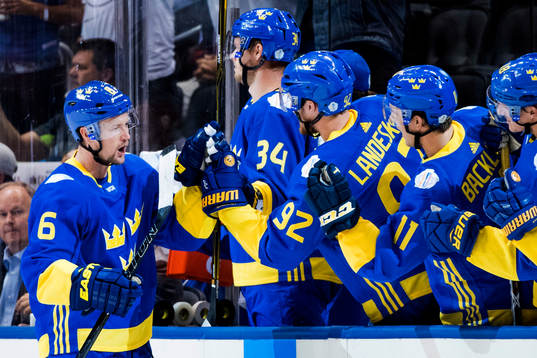 Bläddra bland fler bilder av Ishockey, World Cup of Hockey, Dag 4, Finland - Sverige