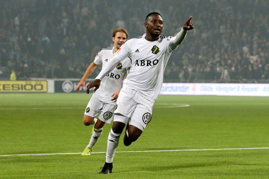 s Chinedu Ogbuke Obasi jublar